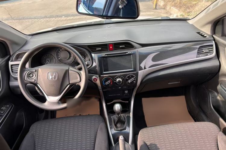 Used Honda Crider 2015 1.8L manual luxury version