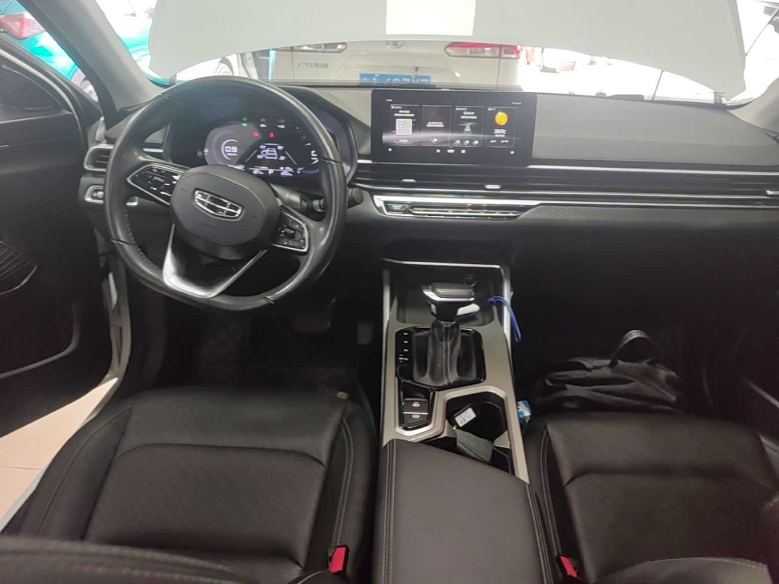 Geely Auto Emgrand 2022 4th Generation 1.5L CVT Luxury Model - Premium — снимка 12