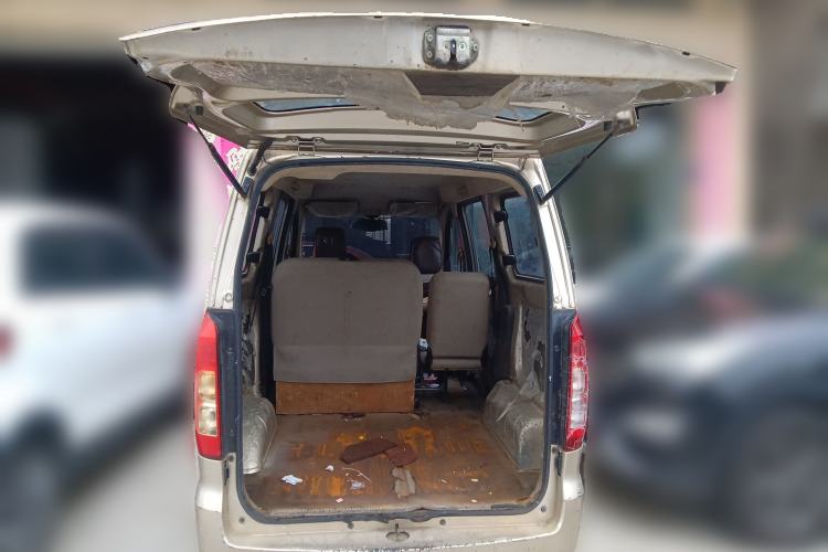 Used Wuling Hongguang V 2019 1.5L Jingqu Version China VI LAR
