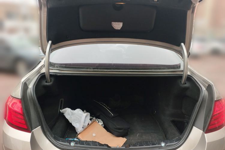 Used BMW 5 Series 2017 525Li Luxury Design Package Trunk