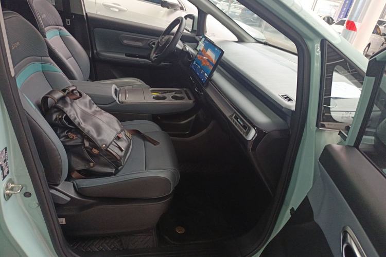 Used AION Y 2023 Younger