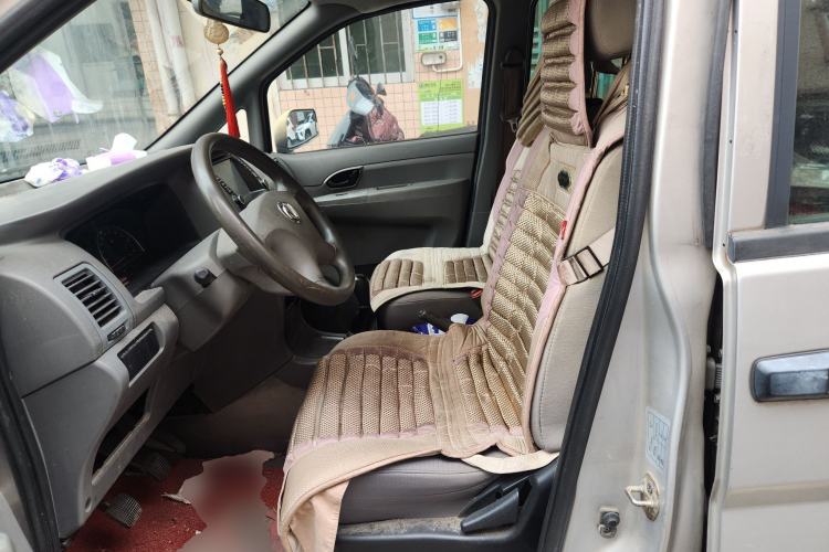 Used Dongfeng Shuaike 2013 Revised Version 1.5L Manual Comfort Trim 7 Seats China IV Standard