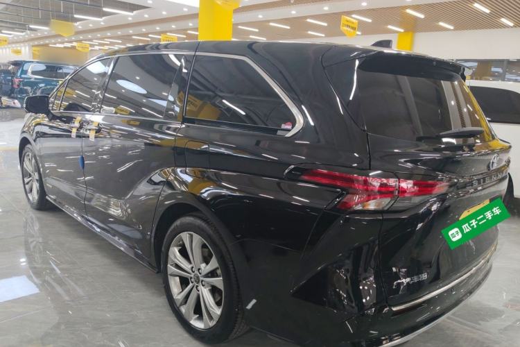 Used Toyota SIENNA 2021 2.5L Hybrid Premium Edition Exterior 2