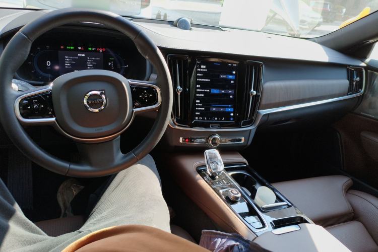 Used Volvo S90 New Energy 2024 Plug-in Hybrid Four-Wheel Drive Long-Range Luxury Smart Edition