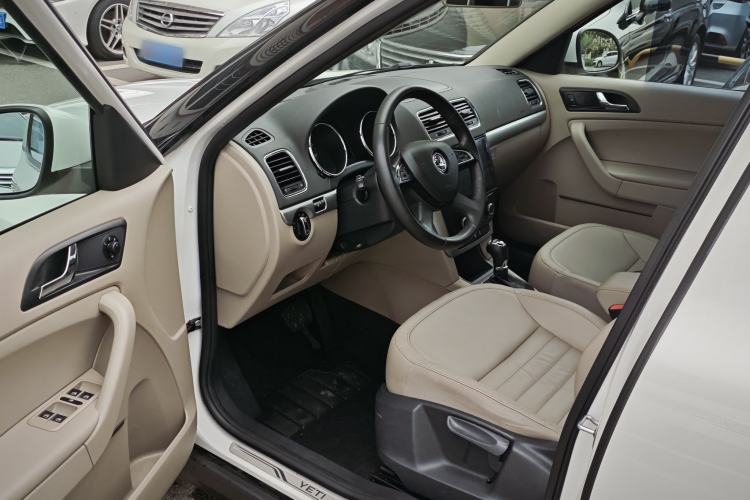 Used Skoda Yeti 2014 1.8TSI DSG Polar Edition Interior 4