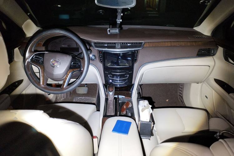 Used Cadillac XTS 2013 28T Luxury Model
