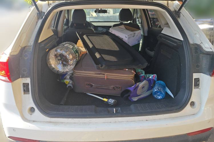 Used Haval H2s 2017 Blue Label 1.5T Dual-Clutch Luxury Model Trunk