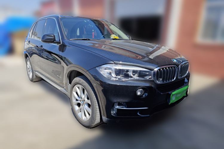 Used BMW X5 2017 xDrive28i Front Right 45 Deg