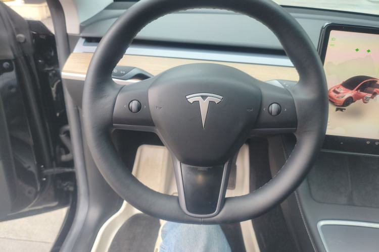 Used Tesla Model Y 2022 Rear-Wheel-Drive Version Steering Wheel
