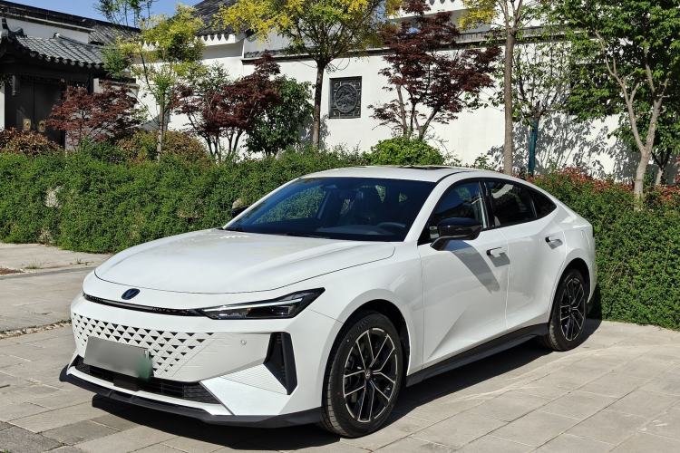 Used CHANGAN UNI-V iDD 2024 Blue Whale Smart Electric iDD 136km ZhiKu Model