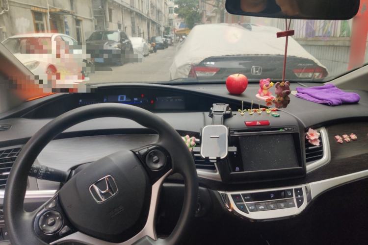 Used Honda Jade 2014 1.8L CVT Luxury Edition 5 seats Center Console