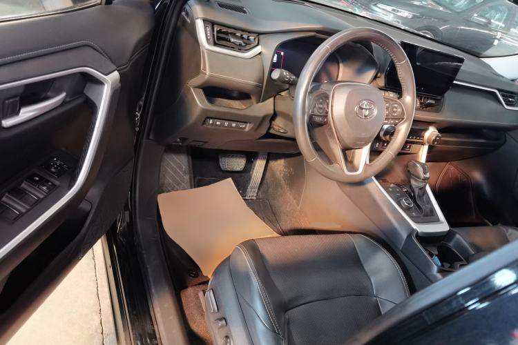 Used Toyota Wildlander 2023 Dual-Motor 2.5L E-CVT Four-Wheel Drive Prestige Edition