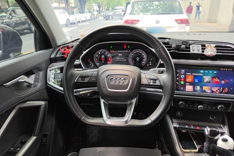 Used Audi Q3 2023 35 TFSI Fashion Dynamic Model (1.4T)
