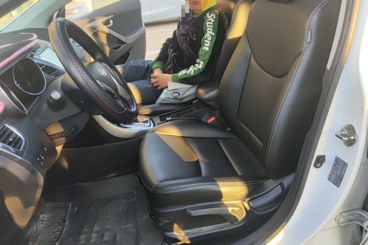 Used Hyundai Elantra (5th Generation / Langdong) 2016 1.6L Automatic Prestige Model