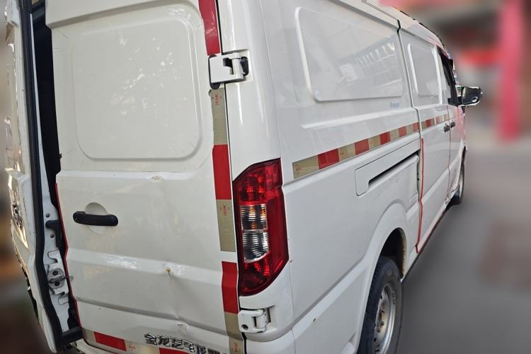 Used King Long Longyao 6 2022 Van Series with CATL 38.64 kWh Power Battery
