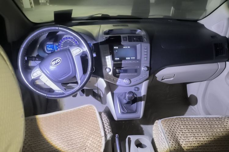 Used BYD S6 2013 Jingyue Edition 2.0L Manual Luxury Model 5 Seats