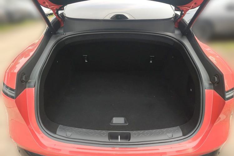 Used Avatr 06 2025 Pro Range-Extended Edition Trunk