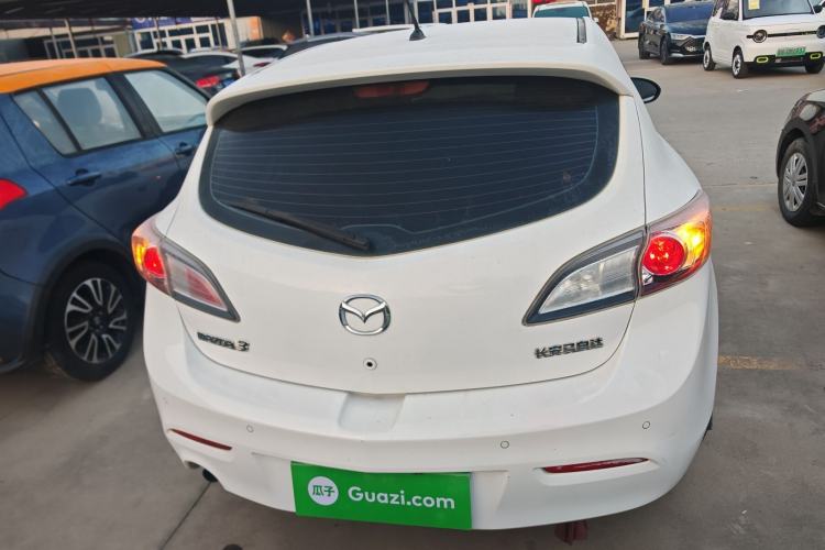 Used Mazda Mazda 3 2015 Hatchback 1.6L Automatic Elite Model
