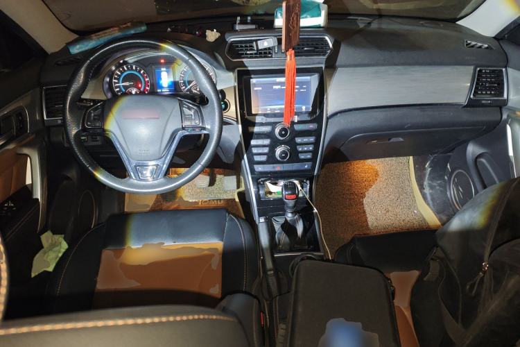 Used Haval H2 2014 1.5T Manual Two-Wheel Drive Elite Edition
