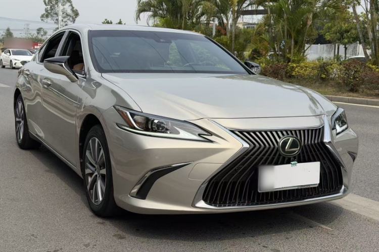Used Lexus ES 2020 200 Excellence Edition
