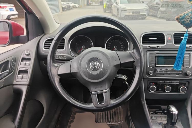 Used Volkswagen Golf 2012 1.6L Automatic Comfort Model Steering Wheel