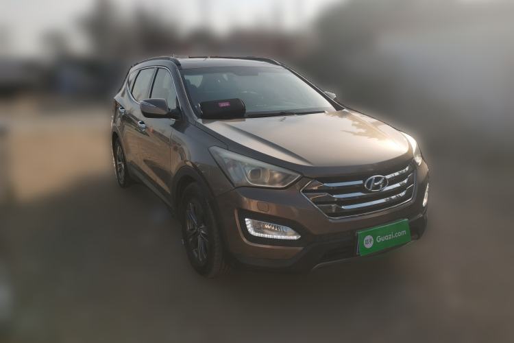 Used Hyundai Santa Fe 2013 Revised Version 2.4L Automatic All-Wheel Drive Luxury Trim