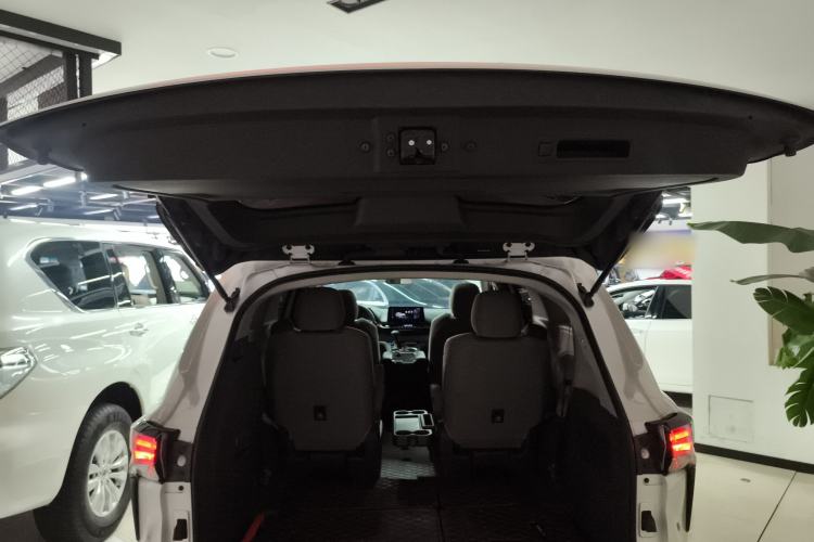 Used Toyota Sienna 2024 2.5L Hybrid Comfort Edition
