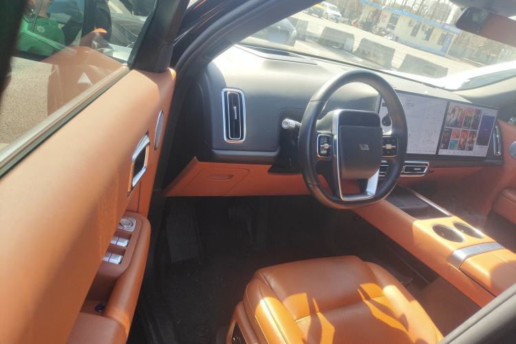 Used Li Auto L8 2023 Pro Model
