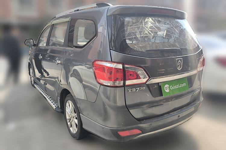 Used Baojun 730 2014 1.5L Manual Luxury Navigation ESP Version 7 Seats