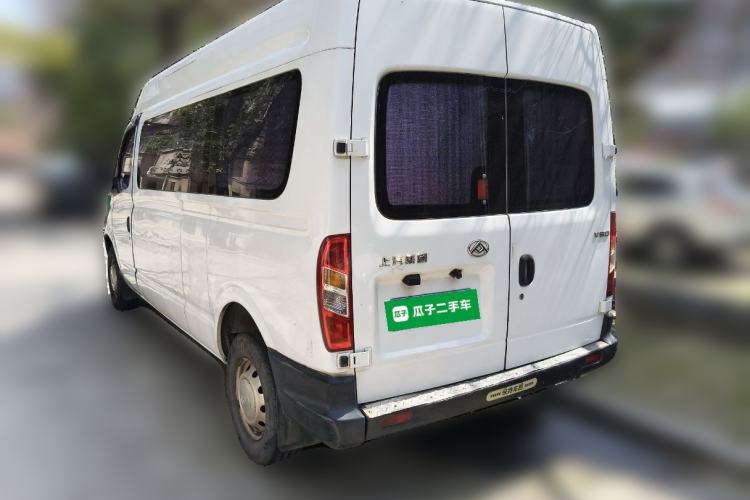 Used SAIC MAXUS Xintu V80 2019 2.5T Classic Model 6-Speed Manual Aotong Long Wheelbase Mid-Height 7-Seater