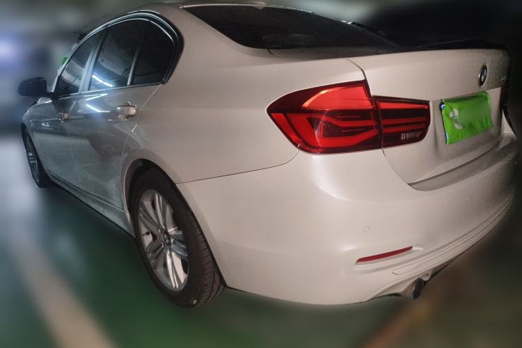 Used BMW 3 Series 2017 318i Fashion Model Exterior 3