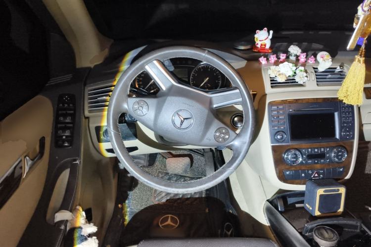 Used Mercedes-Benz R-Class 2010 R 350 L 4MATIC Steering Wheel