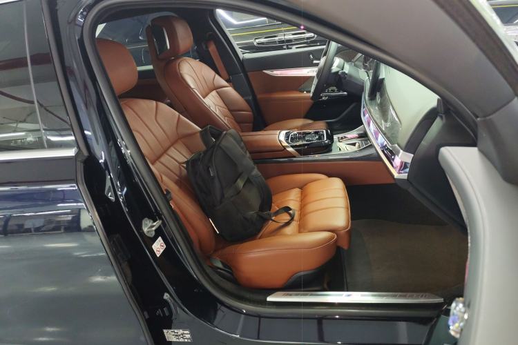 Used BMW i7 2023 eDrive50L Prestige M Sport Package
