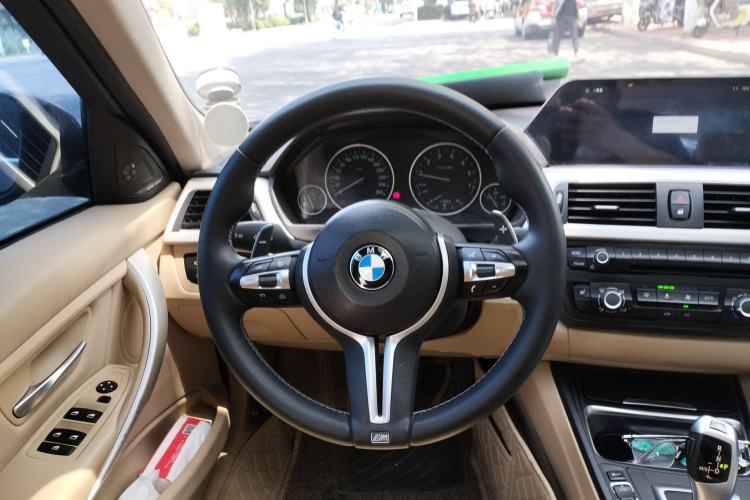Used BMW 3 Series 2015 316Li Fashion Model Steering Wheel
