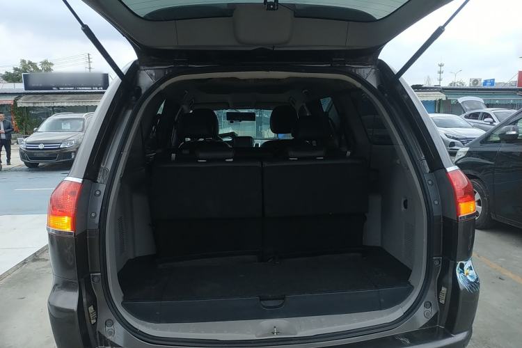 Used Mitsubishi Pajero Sport 2013 3.0L Automatic 4x4 Executive Edition
