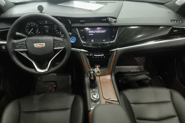 Used Cadillac XT6 2022 2.0T Six-Seater Two-Wheel-Drive Luxury Version
