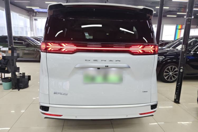 Used Denza D9 2024 DM-i 970 Luxury Model