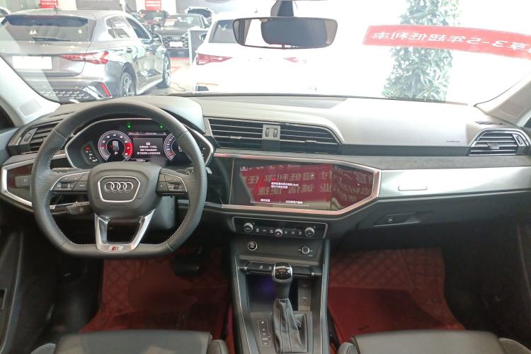 Used Audi Q3 Sportback 2022 40 TFSI Fashion Model Center Console