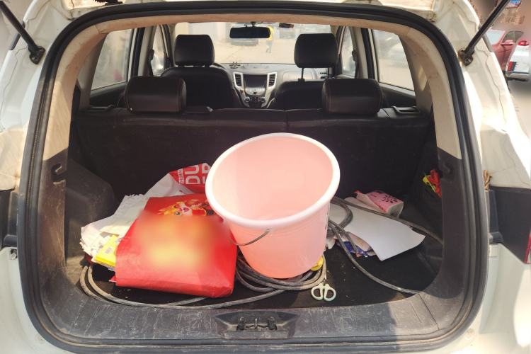 Used CHANGAN CS35 2014 1.6L Automatic Luxury Model China IV Standard Trunk