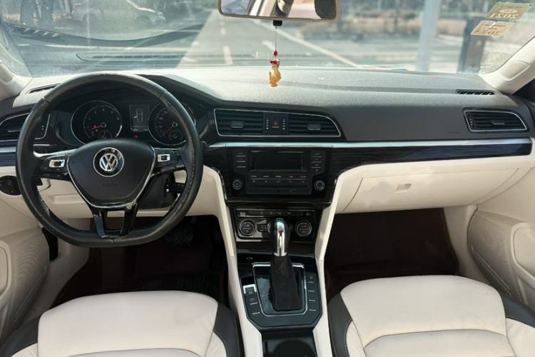 Used Volkswagen Lamando 2015 280TSI DSG Comfort Edition
