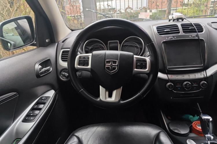 Used Dodge Journey 2013 3.6L Four-Wheel Drive Flagship Edition