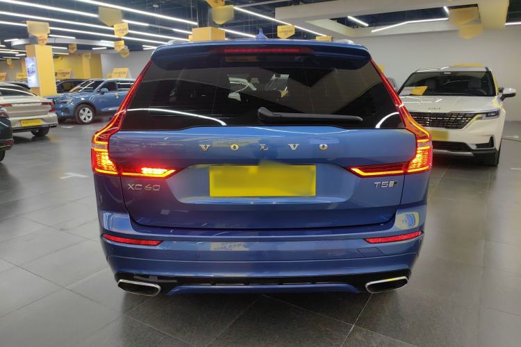 Used Volvo XC60 2019 T5 4x4 Smart & Dynamic Sport Edition China VI Standard
