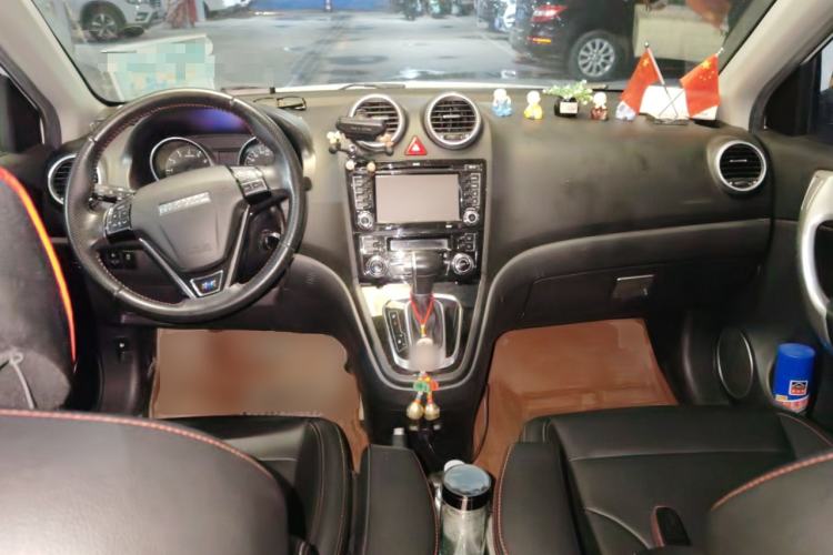 Used Haval H6 2017 Revised Blue-Label Sport Version 1.5T Automatic Two-Wheel Drive Luxury Trim Center Console