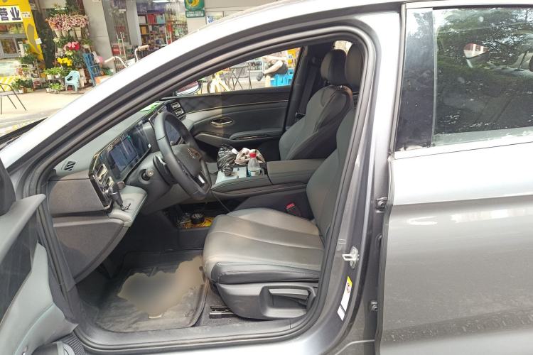 Used BYD Qin L 2025 DM-i Smart Drive 80KM Leading Model Left Front Seat