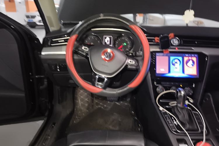 Used Volkswagen Magotan 2017 330TSI DSG Leading Model Steering Wheel