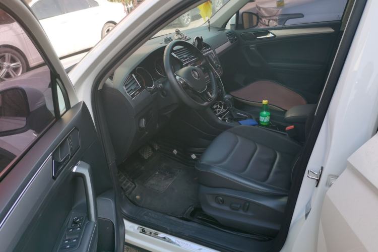 Used Volkswagen Tiguan L 2018 330TSI Automatic Two-Wheel Drive Luxury Edition Driver Seat