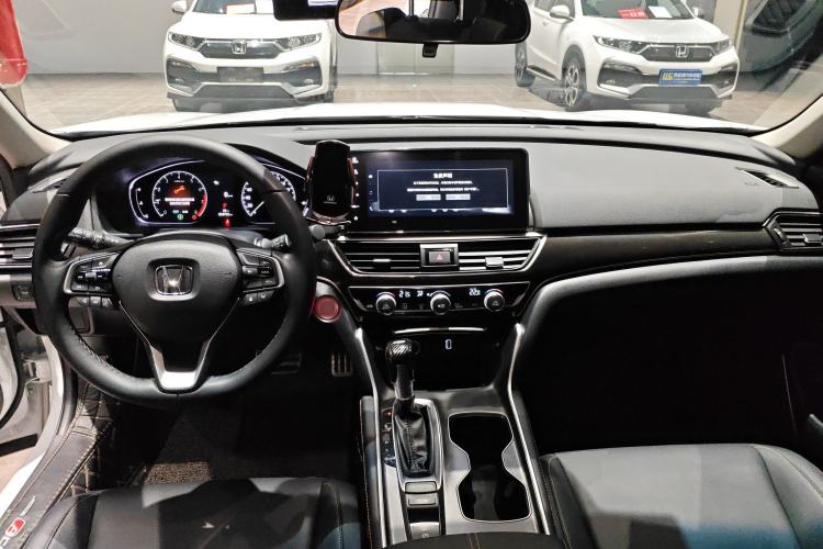 Used Honda Accord 2022 260TURBO Phantom Night · Prestige Edition Center Console