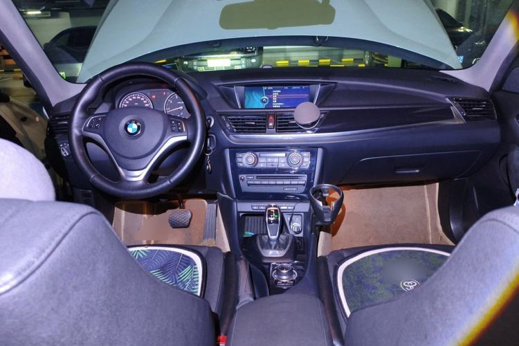 Used BMW X1 2015 sDrive18i Leading Edition
