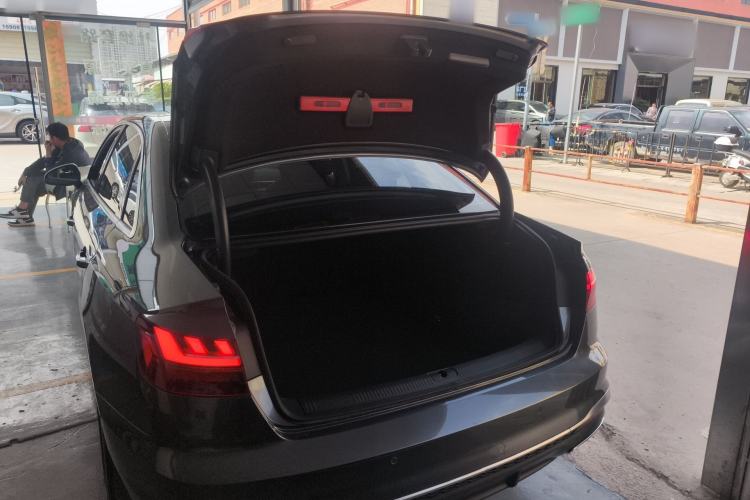 Used Audi A4L 2020 40 TFSI Fashion Dynamic Model Trunk