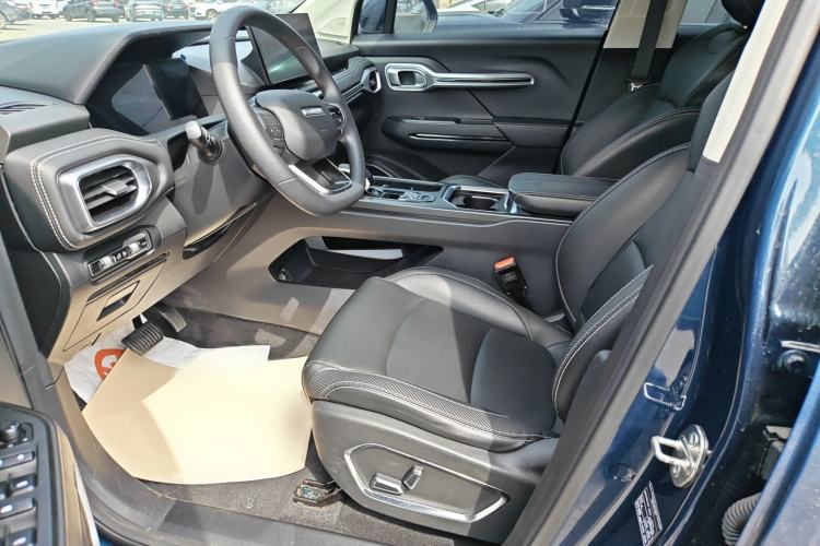 Used Radar Horizon 2023 410 km Entrepreneur Edition Left Front Seat